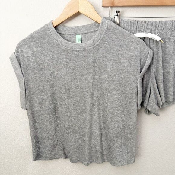 HONEYDEW | Soft Terrycloth Bundle Set T-Shirt + Booty Shorts Gray | Size Small - Picture 2 of 7